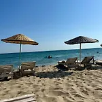 Konukevi Ilios 4*